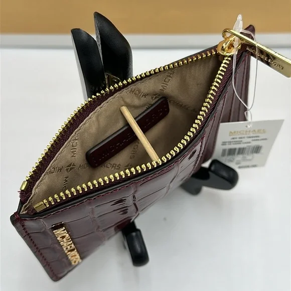 MICHAEL KORS JET SET TRAVEL MEDIUM TZ CARD CASE IN OXBLOOD - Picture 9 of 10